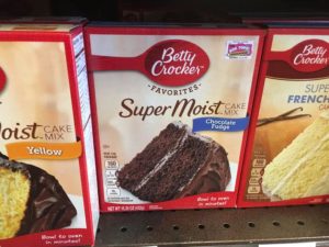 Close up photo of a box of Betty Crocker Super Moist cake.